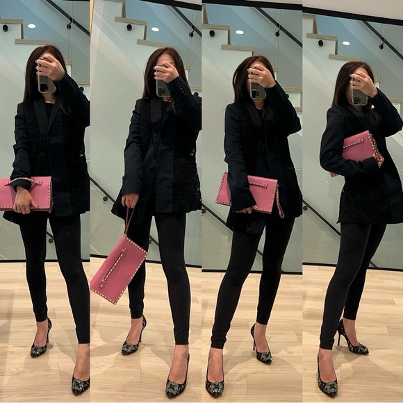 Authentic Valentino Garavani rockstud clutch - Picture 3 of 17